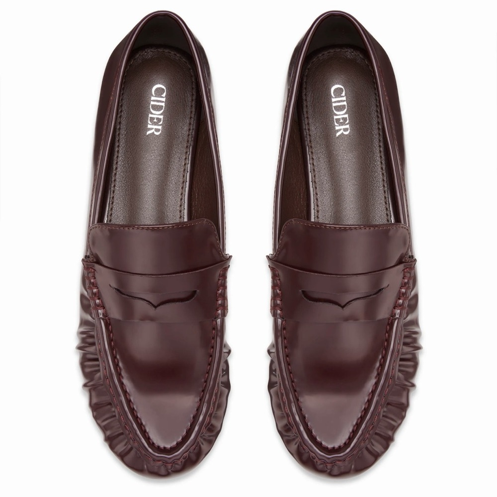 Cider Women’s ROUND TOE PLEATED LOAFERS burgundy